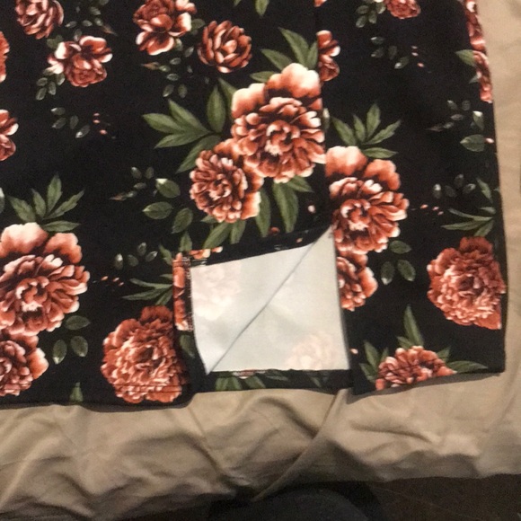 Dress - Picture 3 of 4